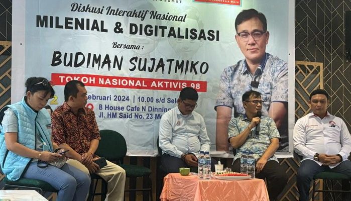 Wakil Ketua Dewan Pakar Tim Kampanye Nasional (TKN) Prabowo-Gibran, Budiman Sujatmiko mengatakan, pasangan Capres/Cawapres lain membangun kesan seolah siap secara konsep untuk memimpin Indonesia.