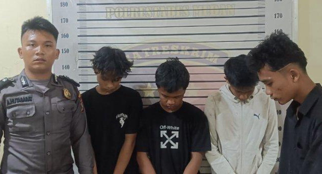 Empat anggota geng motor ditangkap polisi saat bikin onar di kawasan Jalan Selamat Ketaren, Kecamatan Percut Seituan, Deli Serdang.