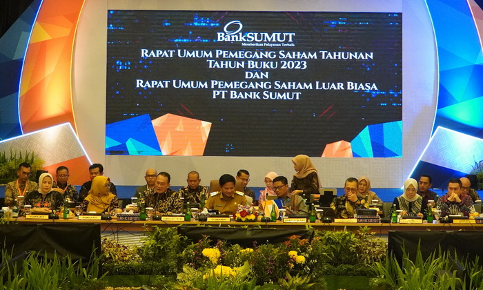 Rapat Umum Pemegang Saham (RUPS) Tahunan PT Bank Sumut menyepakati pengesahan laporan keuangan PT Bank Sumut untuk tahun buku 2023, selain itu RUPS Bank Sumut juga memutuskan pembagian deviden tunai sebesar Rp592 miliar kepada pemegang saham berdasarkan performance dan laporan keuangan PT.Bank Sumut Tahun Buku 2023.