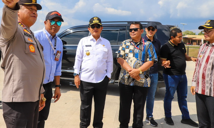 Pj Gubernur Sumut Hassanudin meninjau venue F1 Powerboat 2024 di Balige. Pj Gubernur Hassanudin memastikan persiapannya berjalan dengan baik.