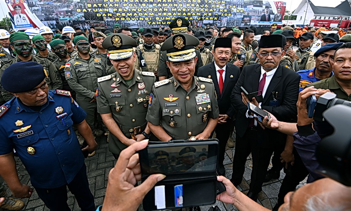 Hadiri peringatan Hari Ulang Tahun (HUT) ke-74 Satuan Satuan Polisi Pamong Praja (Satpol PP), HUT ke-62 Satuan Pelindungan Masyarakat (Linmas), dan HUT ke-105 Pemadam Kebakaran (Damkar) Provinsi Sumatera Utara (Sumut) Tahun 2024 yang diwarnai sejumlah atraksi yang menghibur, Pj Gubsu Hassanudin menyampaikan tiga pesan Menteri Dalam Negeri (Mendagri) Tito Karnavian.