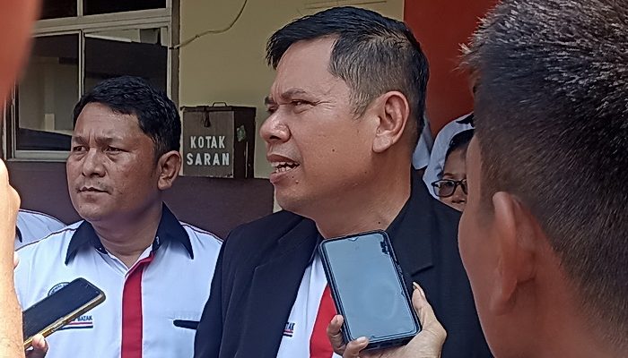 Ketua Umum DPP HBB (Horas Bangso Batak) Lamsiang Sitompuil SH MH, menyambut baik dan mendukung sepenuhnya putusan MK dalam sengketa Pilres 2024.