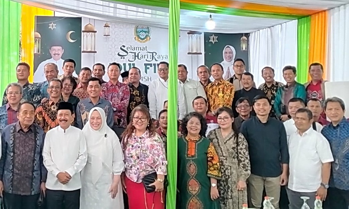 Sejumlah pimpinan Lembaga Kristen di Sumatera Utara (Sumut) melakukan kunjungan silahturahmi Hari Raya Idul Fitri 1445 H ke Pj Gubernur Sumut Hassanudin, pada acara open house Lebaran hari pertama, Rabu (10/4/2024).