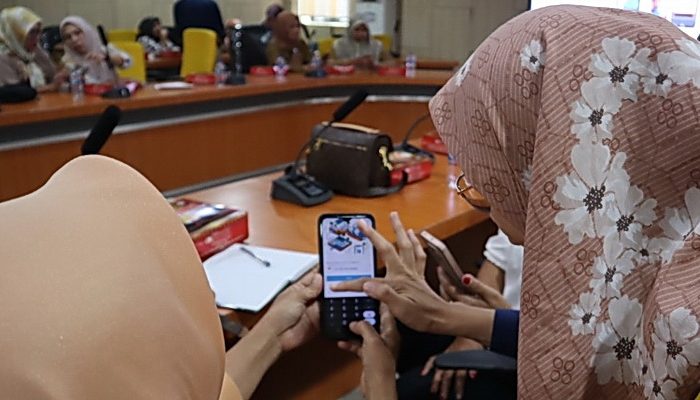 PLN Unit Induk Distribusi (UID) Sumatera Utara terus mensosialisasikan penggunaan PLN Mobile. Kali ini mereka berkolaborasi dengan Dharma Wanita Persatuan (DWP) Dinas Pusat Pengembangan Sumber Daya Manusia (PPSDM) Sumut dan PLN Unit Pelaksana Pelayanan Pelanggan (UP3) Medan.