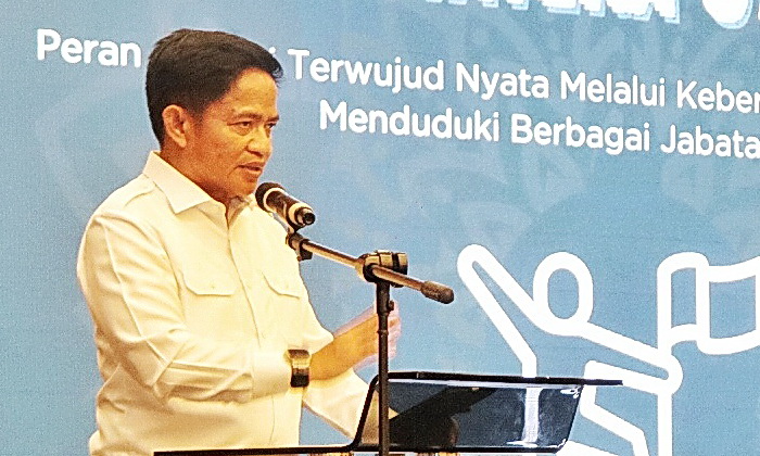 Pj Gubernur Sumut Hassanudin berharap Keluarga Alumni Universitas Gajah Mada (KAGAMA) Sumut menjadi penghubung terbangunnya sinergi dan kolaborasi antara Pemerintah Provinsi (Pemprov) Sumut dengan UGM dalam hal pemanfaatan hasil-hasil penelitian terapan.
