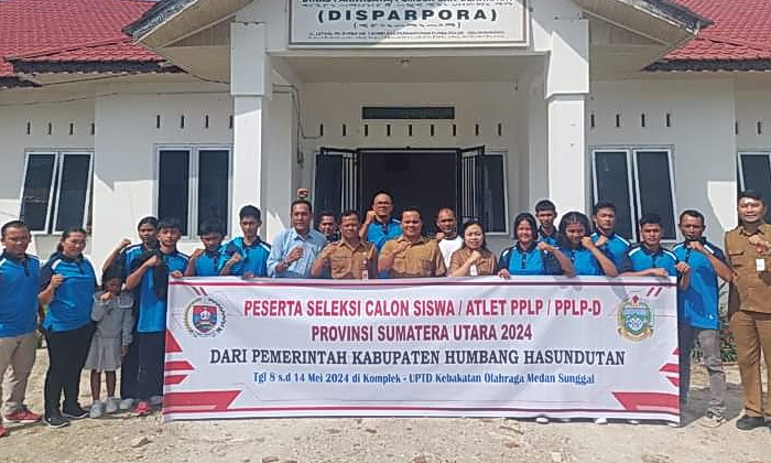 Bupati Humbang Hasundutan (Humbahas) diwakili Asisten Adminsitrasi Umum Tua Marsatti Marbun SE memberangkatkan kontingen cabang olahraga (cabor) untuk mengikuti seleksi calon siswa (casis) di Pusat Pendidikan dan Latihan Olahraga Pelajar (PPLP) Sumatera Utara.