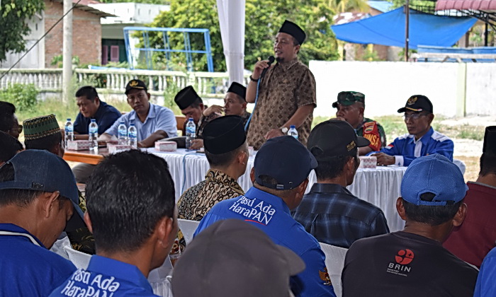 Wakil Ketua DPRD Kabupaten Langkat Antoni Ginting mengklaim bahwa dirinya telah banyak berbuat melakukan upaya nyata sebagaimana yang diusulkan dan disampaikan masyarakat untuk Desa Tanjung Putus Kecamatan Padang Tualang Kabupaten Langkat.