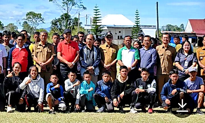 Bupati Humbahas diwakili Plh Sekda Drs Jhon Harry M MA secara resmi membuka POPKAB (Pekan Olahraga Pelajar Kabupaten) dan Kejuaraan Bola Boli Antar-Pelajar SMA/SMK dan MAN se-Kabupaten Humbahas, Selasa (25/6/2024), di Stadion Simangaronsang Doloksanggul.