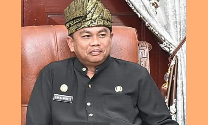 Sosok Darma Wijaya yang saat ini masih menjabat Bupati Sergai menjadi perbincangan hangat berbagai kalangan masyarakat Kabupaten Sergai, terkait Pilkada di Sergai dan Pilgubsu periode 2024-2029.