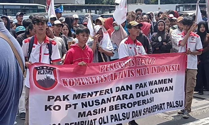 Anggota Komisi III DPR RI M Nasir Djamil meminta aparat kepolisian bertindak tegas atas keberadaan pabrik yang ditenggarai memproduksi oli palsu baik skala kecil maupun skala besar tanpa pandang bulu.