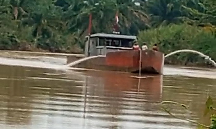 Dinas Perindag dan ESDM Sumut sudah memberikan peringatan kepada CV Parak Tale agar jangan beroperasi sebelum melengkapi berkas perizinannya.