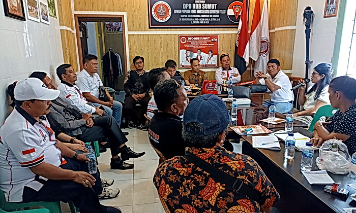 HBB (Horas Bangso Batak) terus berkembang dalam upaya meningkatkan kesejahteraan ekonomi anggotanya. Setelah sebelumnya mengajak anggota untuk ikut menggelar 'sembako murah berkualitas', kali ini, ormas besar tersebut akan mendirikan koperasi.