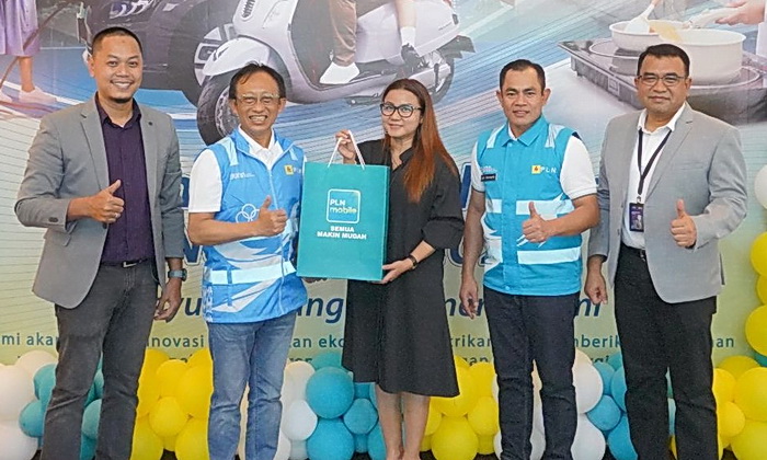 alam rangka memperingati Hari Pelanggan Nasional, PLN UID Sumatera Utara menegaskan komitmennya untuk terus meningkatkan infrastruktur kelistrikan dan berinovasi demi memberikan layanan terbaik bagi seluruh pelanggan.