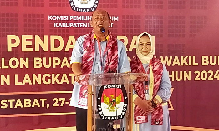 Pasangan Calon Bupati-Wakil Bupati Langkat Periode 2024-2029 yakni H Syah Afandin dan Tiorita Surbakti yang didukung Koalisi Indonesia Maju (KIM) Plus, terus menjadi sorotan miring masyarakat dan sejumlah media.
