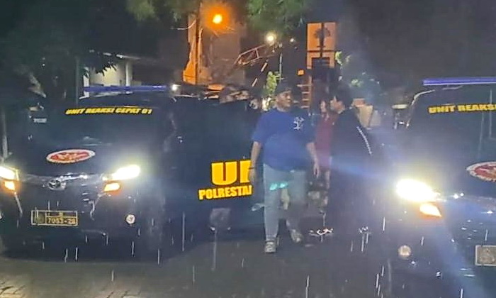 Tim pemburu begal Sat Reskrim Polrestabes Medan terus meningkatkan patroli malam di seluruh ruas jalan dalam mempersempit ruang gerak dan perburuan terhadap geng motor yang meresahkan masyarakat di wilayah Kota Medan.