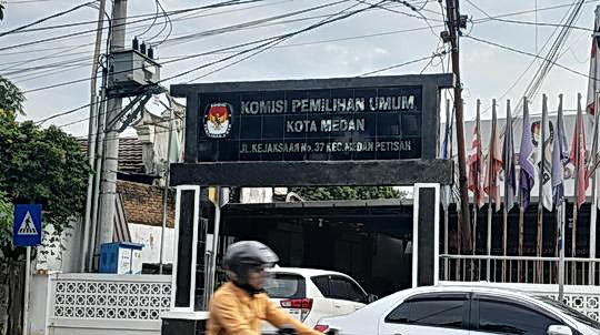 KPU Medan mengeluarkan jadwal kampanye rapat umum tiga pasangan calon (Paslon) Wali Kota Medan dan wakil. Demikian disampaikan Ketua KPU Medan Mutia Atiqa, kepada media, Jumat (4/10/2024).