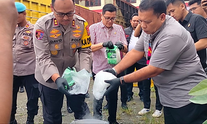 Sat Narkoba Polres Langkat berhasil menyita dan memusnahkan sebanyak 21,426,8 gram narkotika jenis sabu.