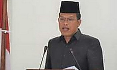 Bupati Humbahas Dosmar Banjarnahor SE menyampaikan Nota Pengantar Bupati atas Rancangan Peraturan Daerah (Ranperda) tentang Anggaran Pendapatan dan Belanja Daerah (APBD) TA 2025 pada Rapat Paripurna DPRD Humbang Hasundutan, Senin (18/11/2024).