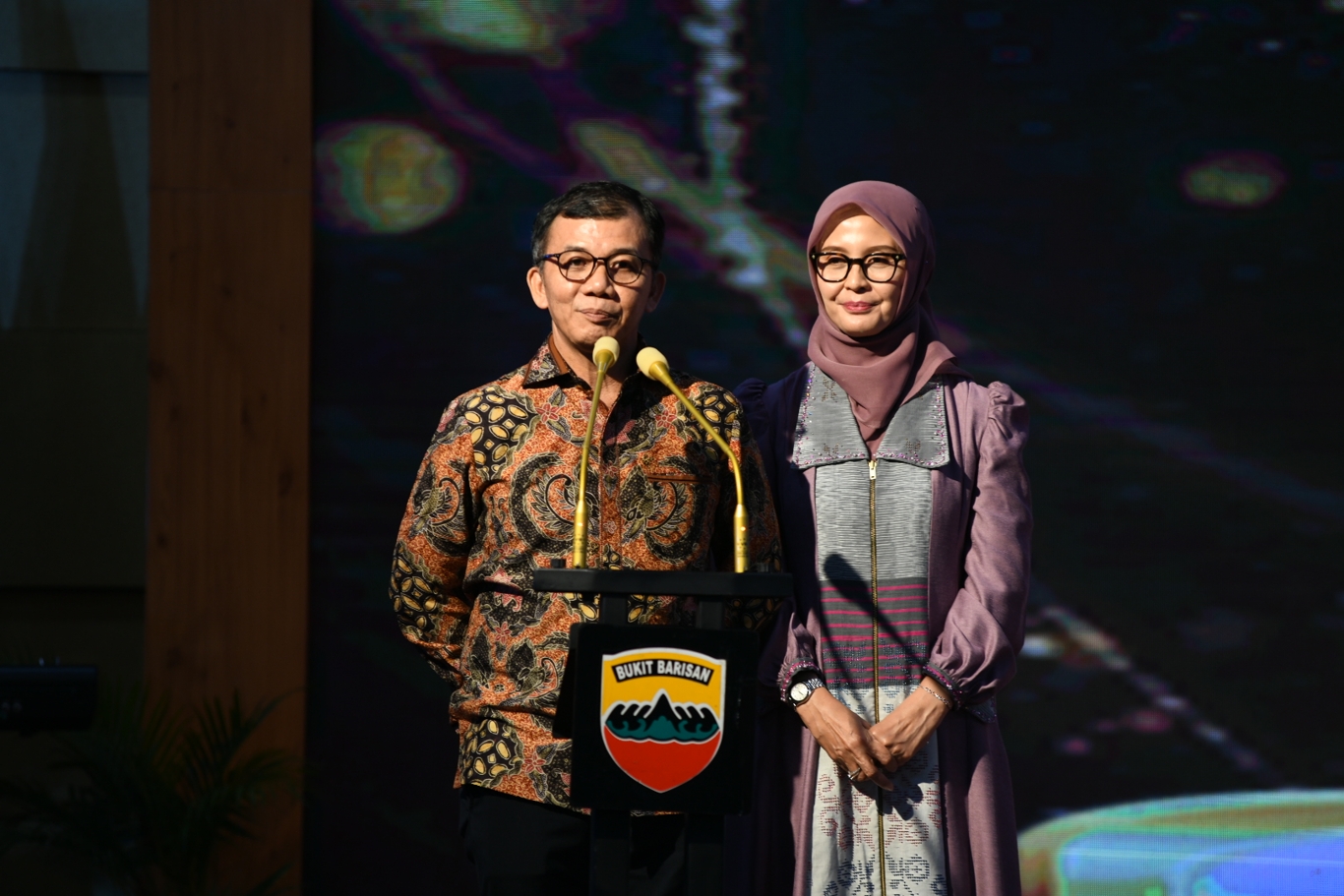 Pj Gubernur Sumatera Utara Agus Fatoni bersama Kapolda Sumut Irjen Wisnu Hermawan Februnato, Kajati Sumut Idianto, serta Walikota Medan Bobby Afif Nasution, menghadiri acara Pisah Sambut Pangdam I Bukit Barisan dari Letjend TNI Mochammad Hasan kepada Mayjend TNI Rio Firdianto di Aula Tengku Rizal Nurdin Rumah Dinas Gubernur Sumut Jalan Sudirman 41, Selasa (3/12/2024).