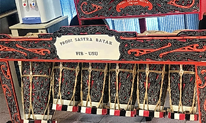 Masyarakat Batak, yang tersebar di wilayah Sumatera Utara, dikenal tidak hanya karena keindahan alamnya, tetapi juga karena budaya mereka yang kuat.
