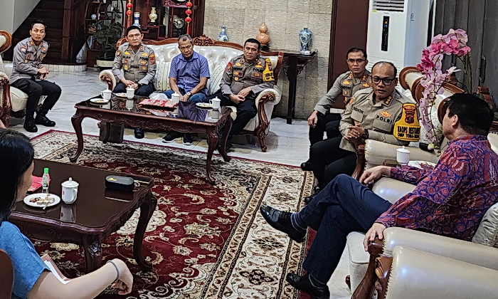 Kapolrestabes Medan Kombes Pol Gidion Arif Setyawan, bersama jajarannya melakukan kunjungan resmi ke Kantor Konsulat Cina di Medan, Selasa (14/1/2025).