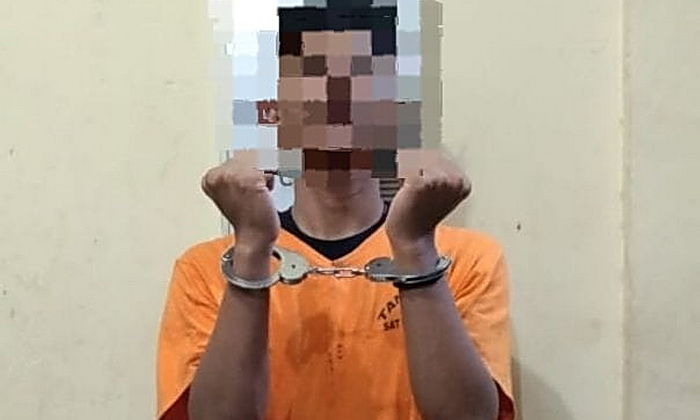 IAZ (24 tahun) warga Desa Kwala Begumit Sei Karang Kecamatan Stabat, Kabupaten Langkat, diringkus Sat Res Narkoba Polres Langkat di rumahnya, Sabtu (18/1/2025) sekira pukul 21.00 WIB.