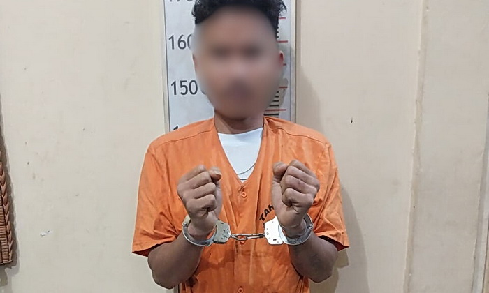 Unit Reskrim Polsek Padang Tualang berhasil mengamankan salah satu dari 2 orang pria yang diduga sebagai pengedar narkotika jenis sabu di Sawit Sebrang, Jumat (24/1/2025) malam.