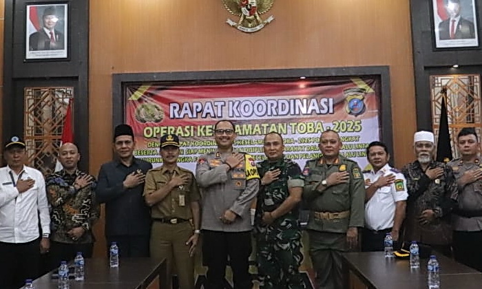 Kapolres Langkat AKBP David Triyo Prasojo SH SIK MSi bersama stakeholder Kabupaten Langkat menggelar Rapat Koordinasi (Rakor) Operasi Keselamatan Toba 2025