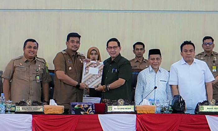 DPRD Medan menggelar Rapat Paripurna Pemandangan Umum Fraksi-Fraksi DPRD Kota Medan atas Penjelasan Kepala Daerah Terhadap Ranperda Kota Medan tentang Pencabutan Perda Kota Medan No 2 Tahun 2015
