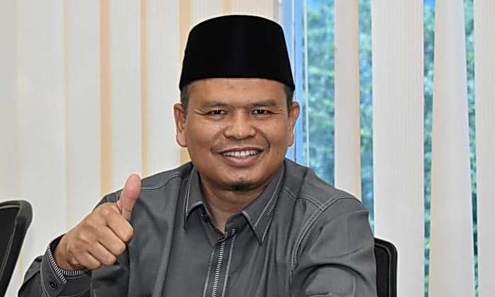 topmetro.news - Ketua Komisi II DPRD Medan H Kasman Marasakti Lubis mengingatkan agar seluruh perusahaan di Kota Medan membayar Tunjangan Hari Raya (THR) tepat waktu dan sesuai dengan peraturan yang berlaku.