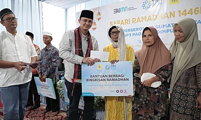PLN UID Sumut bersama Yayasan Baitul Maal (YBM) PLN menghadirkan 'cahaya haru', melalui pembagian 2.082 paket bingkisan Ramadhan yang menyentuh hati para penerima manfaat.