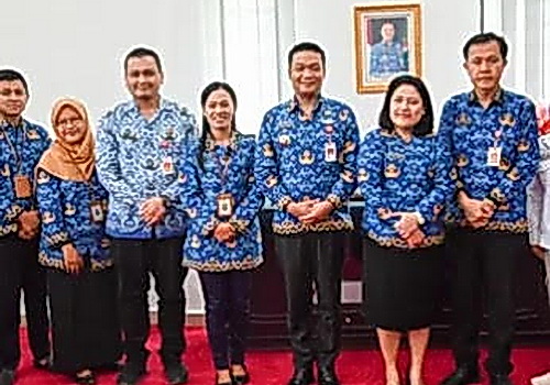 Bupati Humbang Hasundutan Dr Oloan Nababan menerima audiensi Loka Pengawasan Obat dan Makanan (POM) Toba dan dari Radio Republik Indonesia (RRI) Cabang Sibolga