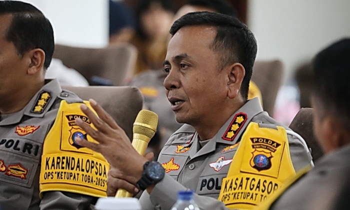 Pelaksanaan Operasi Ketupat Toba 2025 menunjukkan hasil positif. Gangguan kamtibmas dan kecelakaan lalu lintas menurun signifikan dari tahun sebelumnya