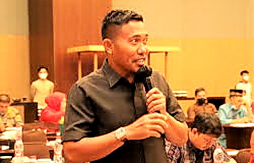 Anggota DPRD Kota Medan HT Bahrumsyah menyoroti sikap Wali Kota Medan Rico Waas, yang hingga kini belum melelang dua jabatan Eselon II strategis