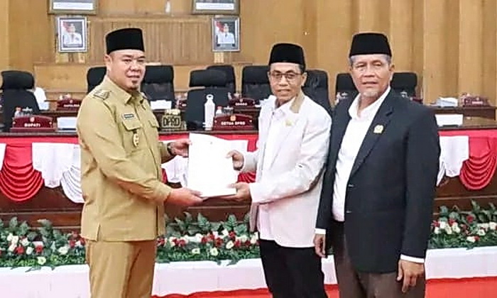 Wakil Bupati Batubara Syafrizal SE MAP menghadiri Rapat Paripurna Dewan Perwakilan Rakyat Daerah (DPRD) Kabupaten Batubara, Senin (23/6/2025) lalu.