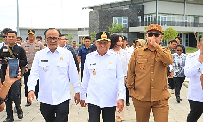 Wakil Bupati Samosir Ariston Tua Sidauruk hadiri kunker Ketua DEN Luhut Binsar Pandjaitan bersama dengan Delegasi dan Kedutaan Besar Negara Belanda di TSTH2 Pollung, Humbahas, Rabu (18/6/2026).