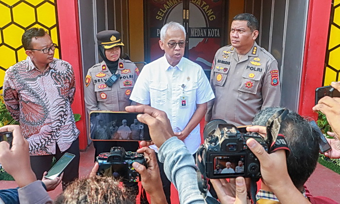 Komisi Kepolisian Nasional (Kompolnas) RI melakukan kunjungan ke Polsek Medan Kota, Polda Sumatera Utara, dalam rangka kegiatan 'Visitasi Penilaian Kompolnas Award 2025'.