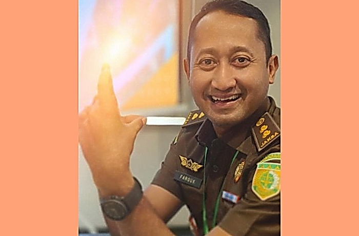 Kajati Riau Akmal Abbas SH MH melantik sejumlah pejabat eselon II dan III lingkungan Kejati Riau, di Gedung Kejati Riau, Pekanbaru, Kamis (24/7/2025).