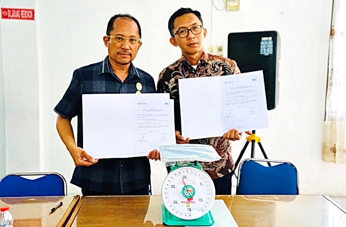 Perusahaan Umum Daerah (PUD) Pasar Medan menerima bantuan 14 unit timbangan terkalibrasi dari PT Sucofindo Cabang Medan.