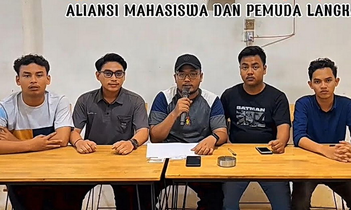 Aliansi Mahasiswa dan Pemuda Langkat yang terdiri dari berbagai organisasi seperti PMII, IMM, AMANAT Langkat, MAPANCAS, BEM Nusantara Sumut, LAMPERA, dan PERMATA, menyuarakan tuntutan tegas terhadap aparat penegak hukum di wilayah Langkat dan Binjai.