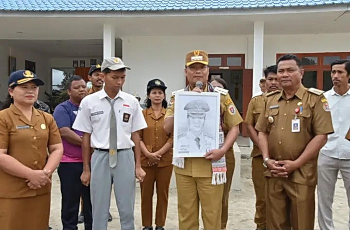 Janji siswa merupakan bentuk komitmen terhadap nilai-nilai luhur dan norma-norma yang berlaku di sekolah dan masyarakat