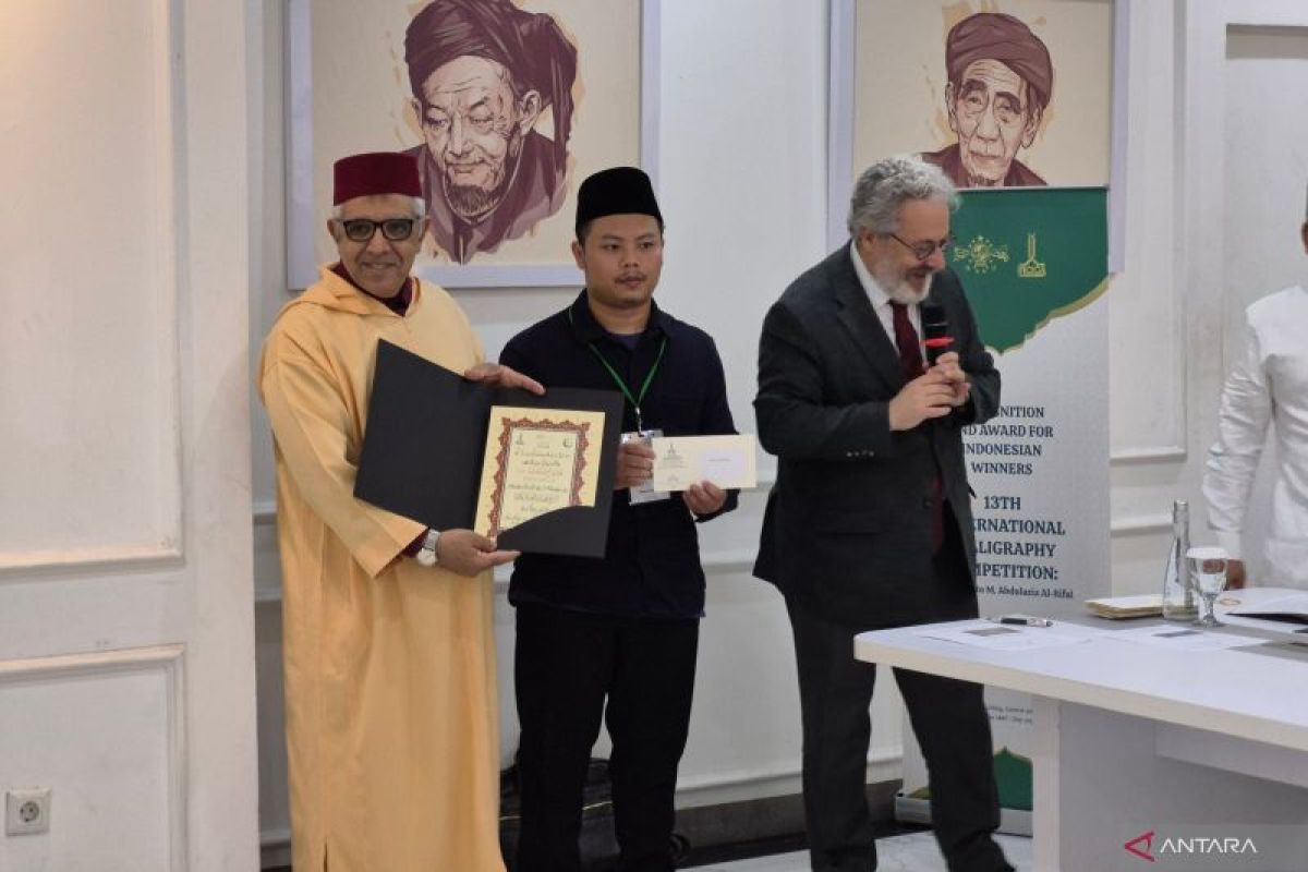 kementerian kebudayaan hadiah kaligrafer