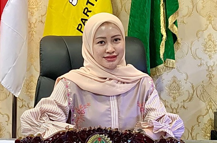 Ketua DPRD Sumatera Utara (Sumut) Erni Ariyanti Sitorus, menyoroti persoalan yang menimpah Intan Mutiara (14), salah seorang siswi di MTS Darul Muhsinin di Kabupaten Labuhanbatu Selatan yang terpaksa berhenti sekolah karena tidak mampu membayar iuran rekreasi (pungutan liar).