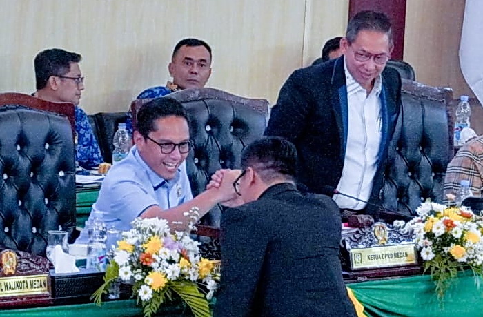 pembahasan Laporan Pertanggungjawaban APBD Kota Medan Tahun 2024 oleh Badan Anggaran bersama Tim Anggaran Pemerintah Daerah (TAPD) dan unsur OPD, menjadi bukti nyata komitmen mewujudkan tata kelola keuangan daerah yang transparan, partisipatif, dan akuntabel, demi kesejahteraan masyarakat.
