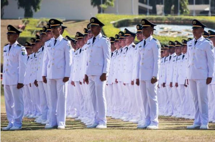 presiden prabowo batal pimpin pelantikan