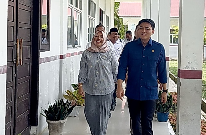 Pemprov Sumut berkomitmen untuk meingkatkan fasilitas pendidikan. Hal ini terselenggara berkat adanya pokok pikiran konstituen dan masyarakat yang ditampung dan terus diperjuangkan Wakil Rakyat di DPRD Sumut dapil Langkat.