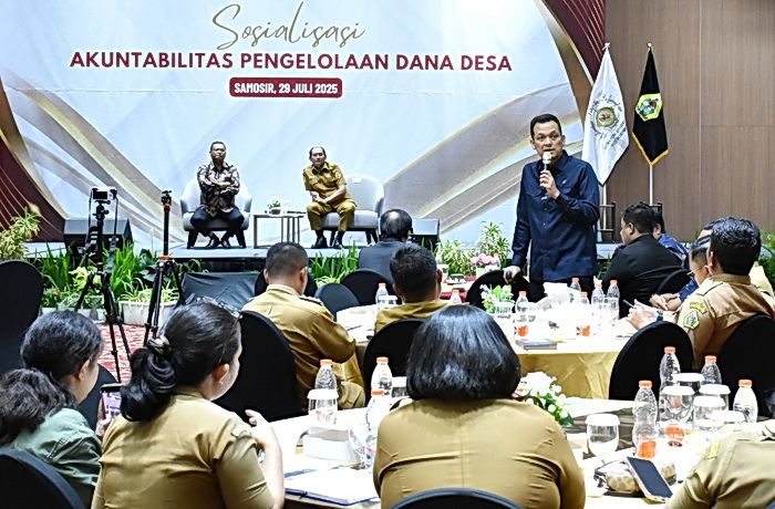 BPK RI bersama Komisi XI DPR RI bekerjasama dengan Pemerintah Kabupaten Samosir menggelar sosialisasi Akuntabilitas Pengelolaan Dana Desa di Grand Ballroom Labersa Hotel & Convention, Desa Simarmata, Kecamatan Simanindo, Kabupaten Samosir, Selasa (29/7/2025).