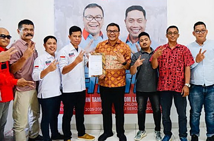 Aksi relawan Bobby Nasution yang tergabung dalam Boby Lovers, meresahkan masyarakat terutama bagi mereka yang bergerak di bidang jasa konstruksi.