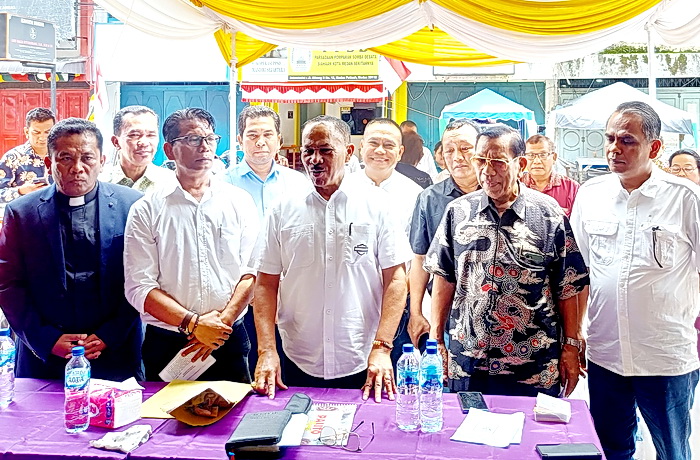 Anggota Komisi XIII DPR RI Kombes Pol (Purn) Dr Maruli Siahaan SH MH melaksanakan Grand Opening Palito Florist Jalan Nibung II No 7 Medan Petisah, Kota Medan.