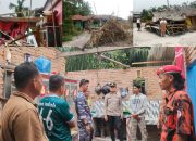 Camat, Forkopimcam Tanjung Beringin dan Kades Tinjau 18 Rumah Terdampak Bencana di Desa Tebing Tinggi